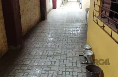 Casa com 2 quartos à venda na Rua Coronel Timóteo, 171, Camaquã, Porto Alegre