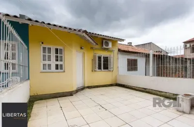 Casa com 2 quartos à venda na Rua Doutor Rubens Maciel, 37, Hípica, Porto Alegre