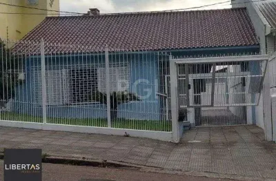 Casa para venda - 249.86m², 3 dormitórios, sendo 1 suites, 4 vagas - medianeira