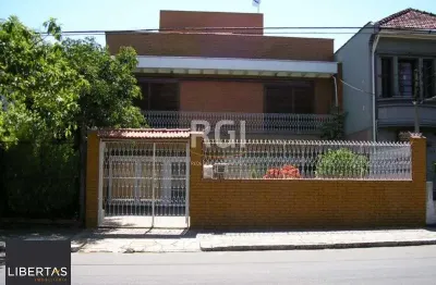 Casa para venda - 524.96m², 5 dormitórios, sendo 1 suites, 6 vagas - medianeira