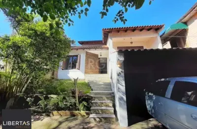 Casa para venda - 122m², 5 dormitórios, sendo 2 suites, 2 vagas - teresópolis