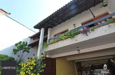 Casa para venda - 326m², 3 dormitórios, sendo 3 suites, 4 vagas - glória