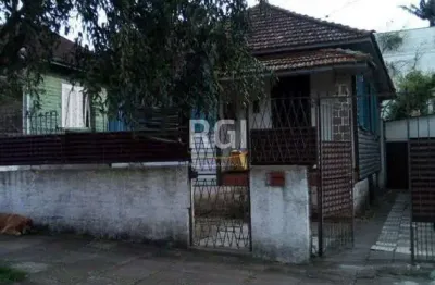 Casa para venda - 300m², 2 dormitórios, 3 vagas - teresópolis