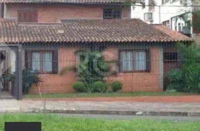 Casa para venda - 220m², 3 dormitórios, sendo 1 suites, 2 vagas - jardim itu