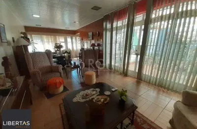 Casa para venda - 290m², 3 dormitórios, sendo 1 suites, 3 vagas - menino deus