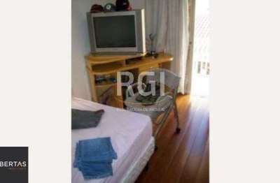 Casa para Venda - 185m², 3 dormitórios, 3 vagas - Santa Maria Goretti