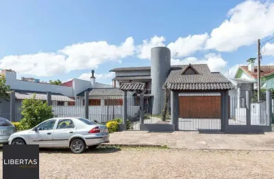 Casa para venda - 451.63m², 5 dormitórios, sendo 1 suites, 4 vagas - cristal