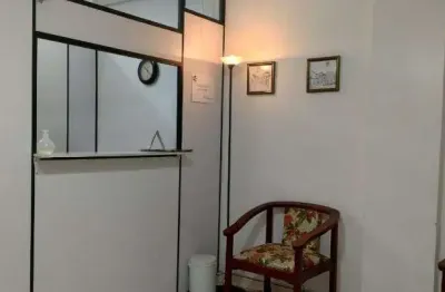 Sala comercial na av. cristovão colombo, medindo 53,16 m² privativos