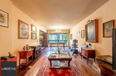 Vende-se apartamento 3 quartos com suíte e vaga, com 120m² de área privativa no bairro moinhos de vento