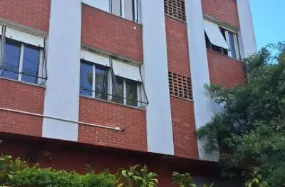 Apartamento de 3 quartos dependência de empregada e 1 vaga de garagem