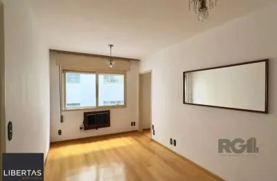 Apartamento semimobiliado com ótima localização no centro histórico