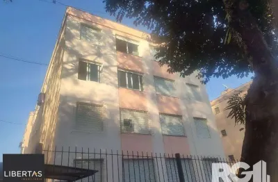 Apartamento reformado com 2 dormitórios 55m² privativos, com vaga no bairro leopoldina