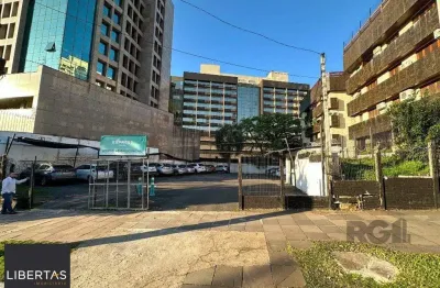 Terreno comercial para  comprar no bairro auxiliadora, porto alegre.