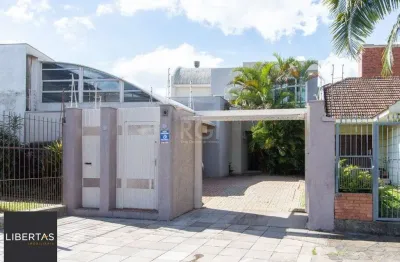 Casa com 4 quartos à venda na Rua Otávio Faria, 6, Teresópolis, Porto Alegre