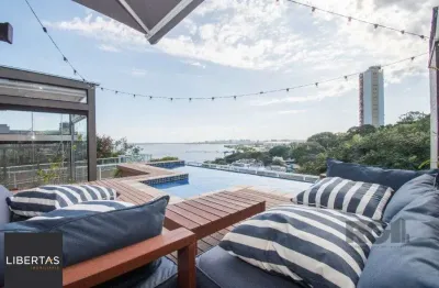 Cobertura de alto padrão, construtora clave, vista perene para o rio, 3 suítes, piscina, 3 vagas cobertas.