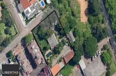 Terreno à venda na Rua Pinaré, 273, Vila Assunção, Porto Alegre