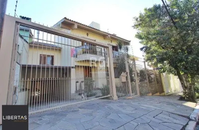 Casa para venda - 250m², 3 dormitórios, sendo 1 suites, teresópolis