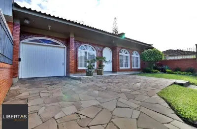 Casa para venda - 273m², 4 dormitórios, sendo 1 suites, 5 vagas - tristeza