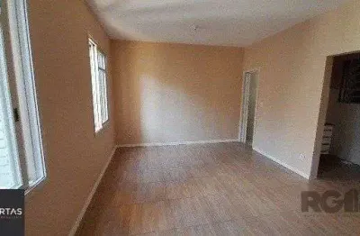 Vende-se belo studio reformado próximo a santa casa, sol da manhã em andar alto - 31m² - centro histórico