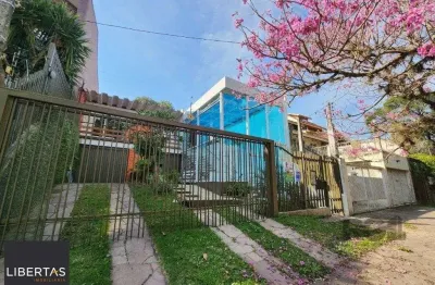 Vende-se excelente cada 3 quartos com suíte, 4 vagas, anexo comn salão de festas, podendo ser usada para fins comerciais - 255m² - chácara das pedras
