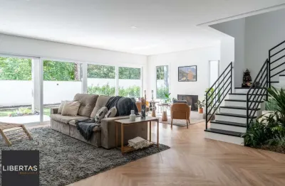 Casa em condomínio fechado com 3 quartos à venda na Rua Doutor Ney de Castilhos Ferreira, 300, Pedra Redonda, Porto Alegre