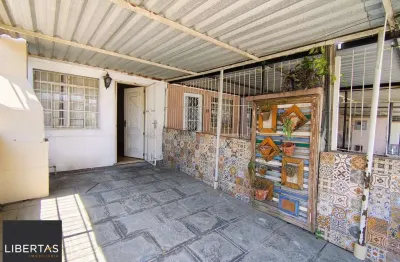 Casa com 2 quartos à venda na Avenida João Antônio Silveira, 1015, Restinga, Porto Alegre