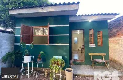 Casa com 2 quartos à venda na Avenida Juca Batista, 2410, Cavalhada, Porto Alegre