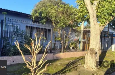 Casa 2 dormitórios, 1 suíte, vaga de garagem, bairro nova cachoeirinha