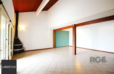 Casa de 200m² - 4 dormitórios, 4 vagas no bairro espírito santo
