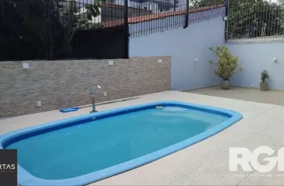 Casa com 3 dormitórios na Rua, Paulo Madureira Coelho, proximo ao novo Cesto, Morro Santana