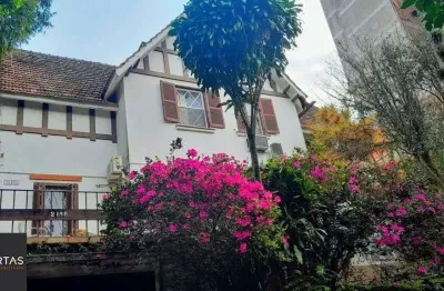 Casa com 6 quartos à venda na Rua Santa Cecília, 2186, Santa Cecília, Porto Alegre