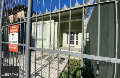 Casa para comprar com 3 dormitórios no bairro azenha