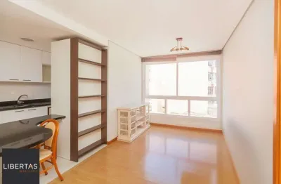 Apartamento com 1 dormitório e 1 vaga de garagem no bairro petrópolis