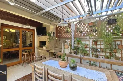 Casa em condomínio fechado com 3 quartos à venda na Avenida Eduardo Prado, 1954, Cavalhada, Porto Alegre