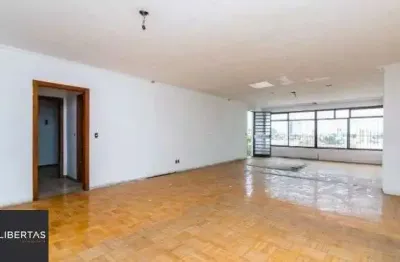 Ótima casa no bairro três figueiras, com 4 dormitórios e 5 vagas de garagem