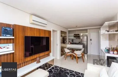 Apartamento 2 dormitórios, 1 suíte, 2 vagas no bairro petrópolis