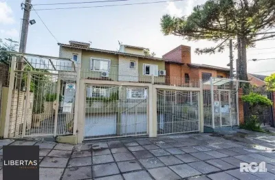 Casa à venda na Rua João Berutti, 266, Chácara das Pedras, Porto Alegre