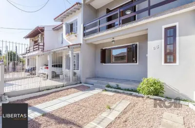 Casa 103m² - 3 dormitórios, 1 suíte, piscina, 2 vagas no bairro hípica