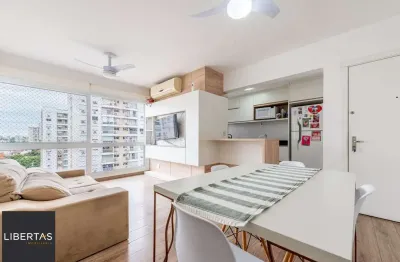 Apartamento com 3 quartos à venda na Rua Bezerra de Menezes, 623, Passo da Areia, Porto Alegre
