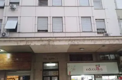 Kitnet / Stúdio à venda na Avenida Borges de Medeiros, 417, Centro Histórico, Porto Alegre