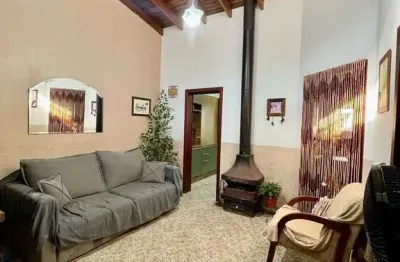 Casa com 3 dormitórios no bairro santa rosa de lima