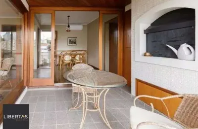 Apartamento 02 dormitórios com churrasqueira e garagem
