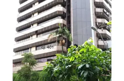 Sala comercial em um ponto excelente da rua padre chagas.