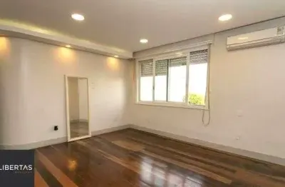 Cobertura no bairro Santa Cecilia de 3 dormitórios vaga desocupada