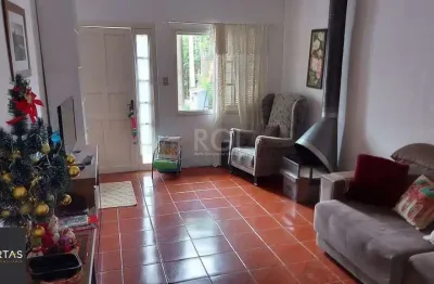 Casa com 2 quartos à venda na Avenida Frei Henrique de Coimbra, 185, Vila Ipiranga, Porto Alegre
