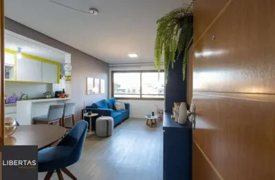 Apartamento de 62m²,  2 dormitórios com suíte, churrasqueira, vaga coberta, infraestrutura completa, na zona sul de porto alegre.