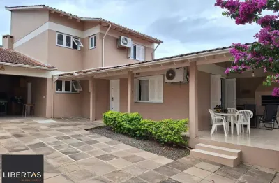 Casa com 3 quartos à venda na Rua César de Castro, 163, Teresópolis, Porto Alegre