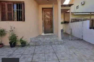 Casa de 2 dormitórios para venda ,pronta para morar no bairro santo antônio em porto alegre/rs.