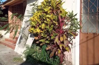 Casa 150m2 com 3 dormitórios e ampla garagem com churrasqueira bairro restiga