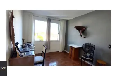 Apartamento 01 dormitório com 01 vaga de garagem descoberta